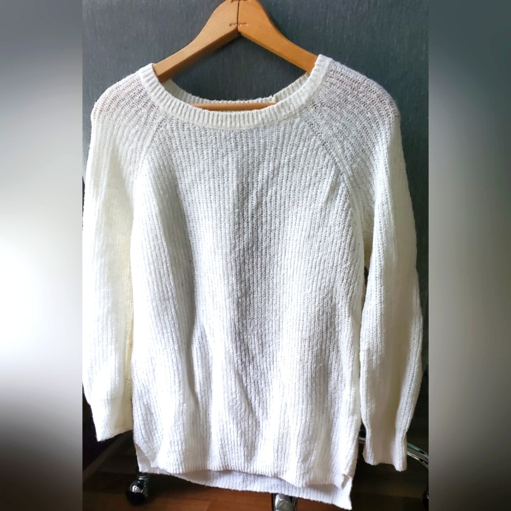 Old Navy Soft Sweater size M